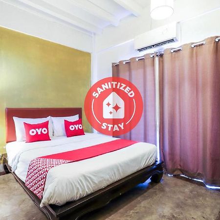 Oyo 391 Pat'S Klangviang Guesthouse 치앙마이 외부 사진