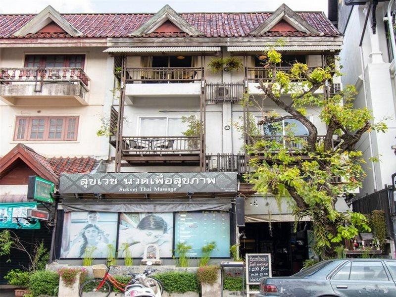 Oyo 391 Pat'S Klangviang Guesthouse 치앙마이 외부 사진