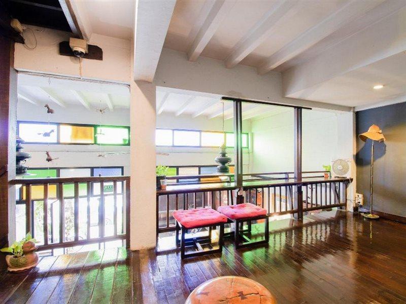 Oyo 391 Pat'S Klangviang Guesthouse 치앙마이 외부 사진