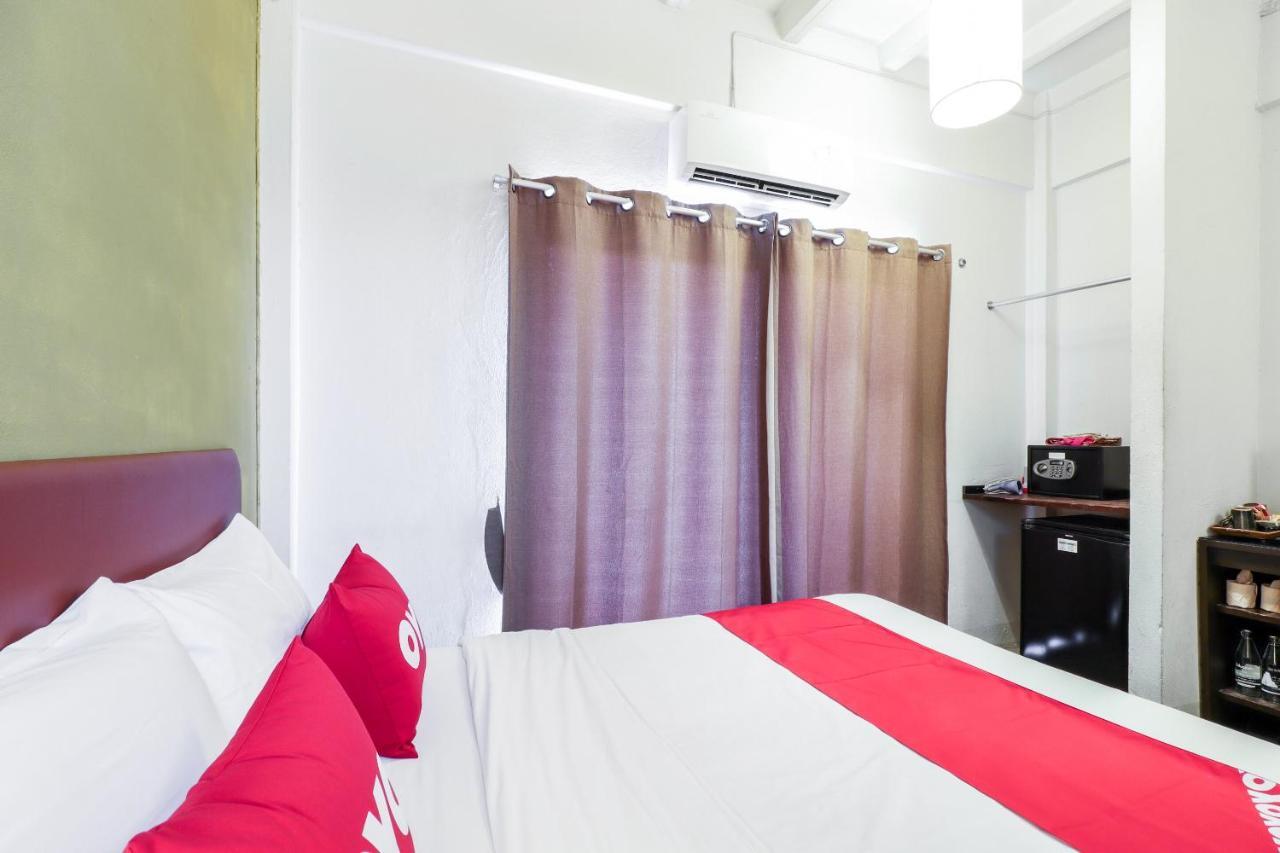 Oyo 391 Pat'S Klangviang Guesthouse 치앙마이 외부 사진