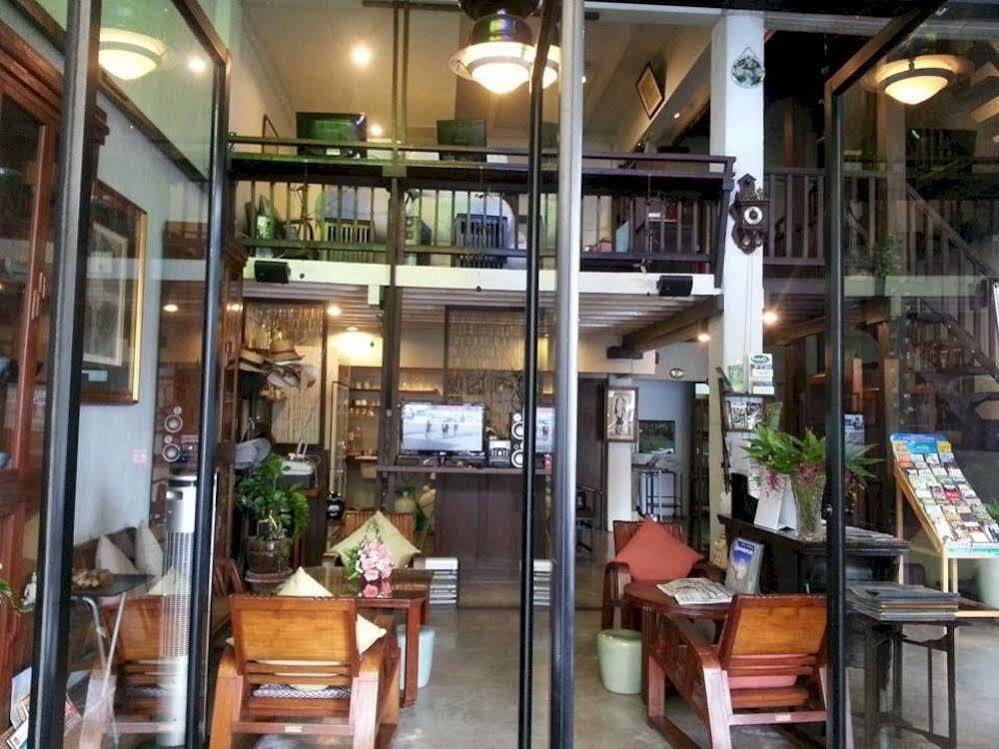 Oyo 391 Pat'S Klangviang Guesthouse 치앙마이 외부 사진